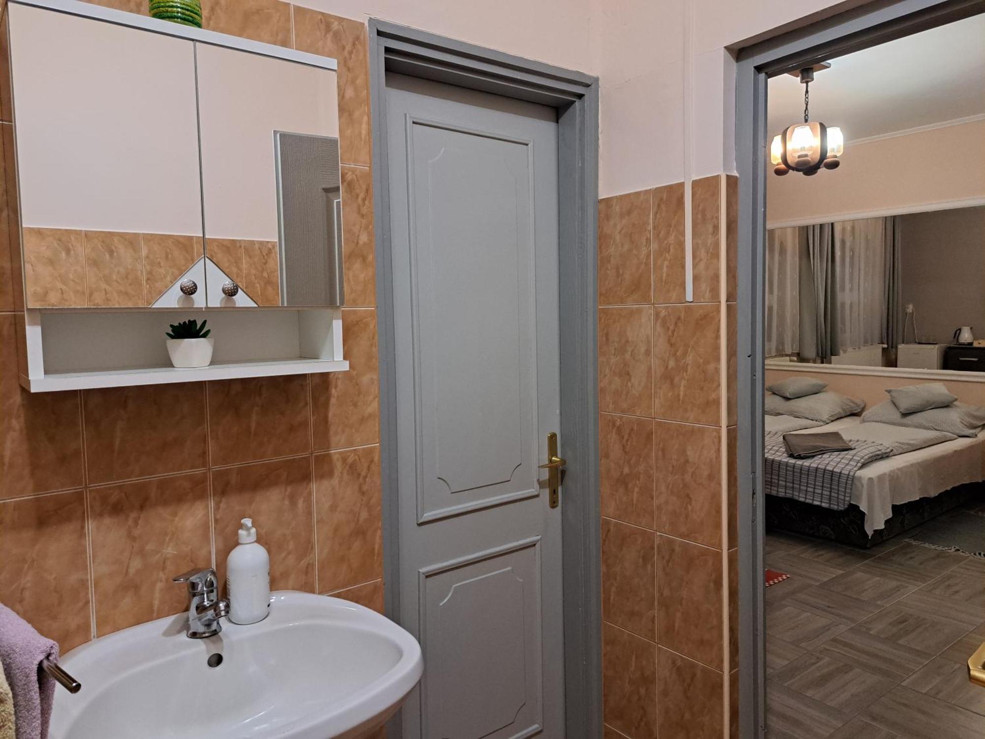 Kisdiofa Panzio Es Vendeglo Bed & Breakfast Vajdácska Eksteriør bilde