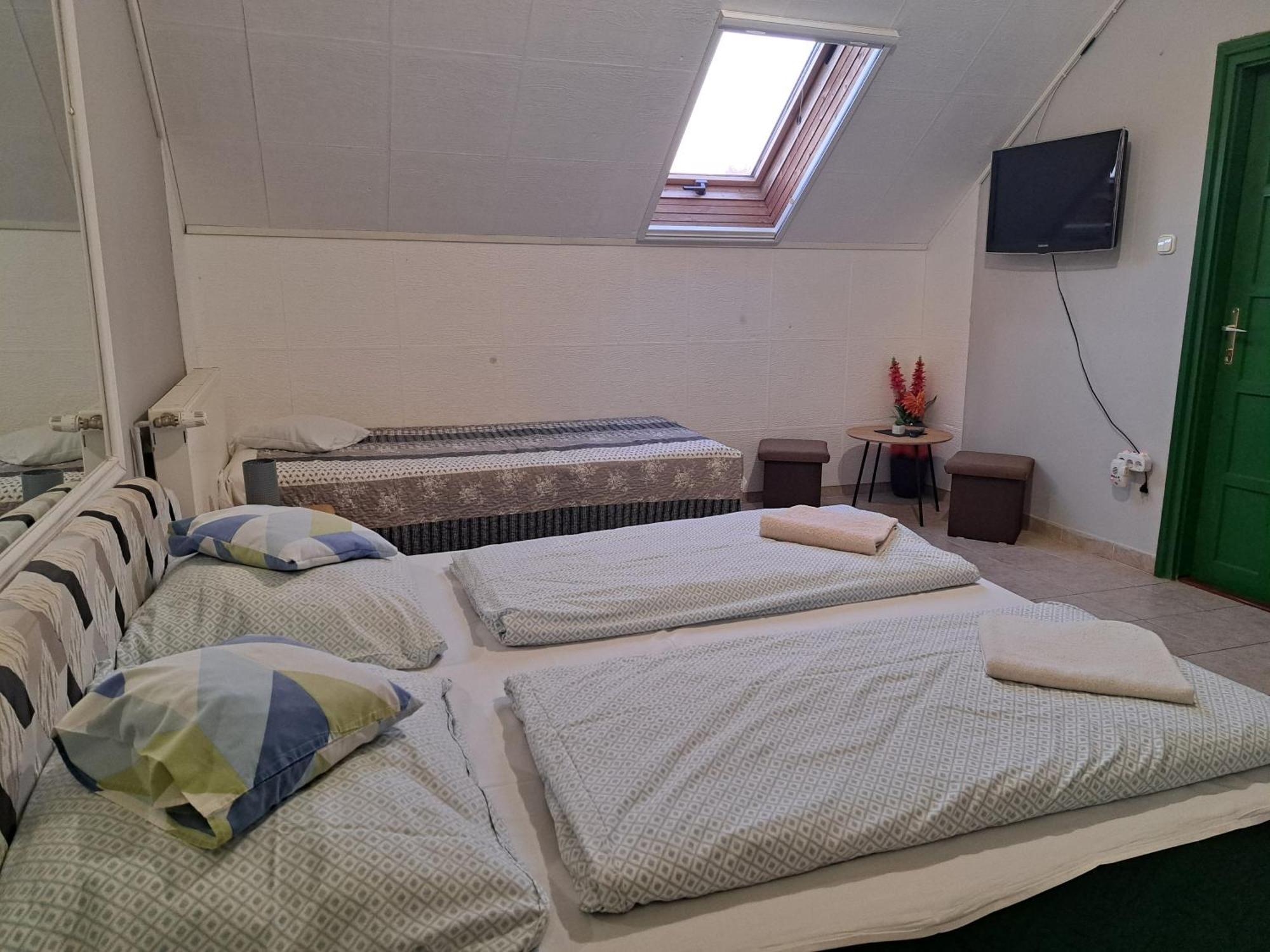 Kisdiofa Panzio Es Vendeglo Bed & Breakfast Vajdácska Eksteriør bilde