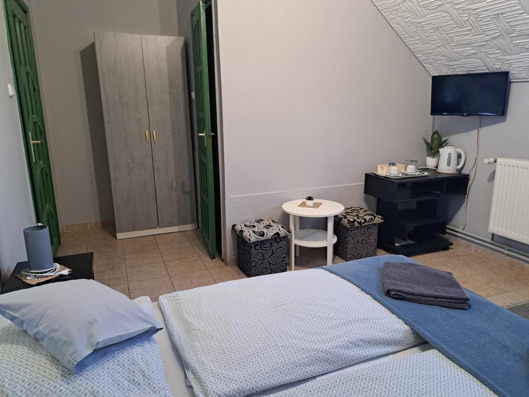 Kisdiofa Panzio Es Vendeglo Bed & Breakfast Vajdácska Eksteriør bilde
