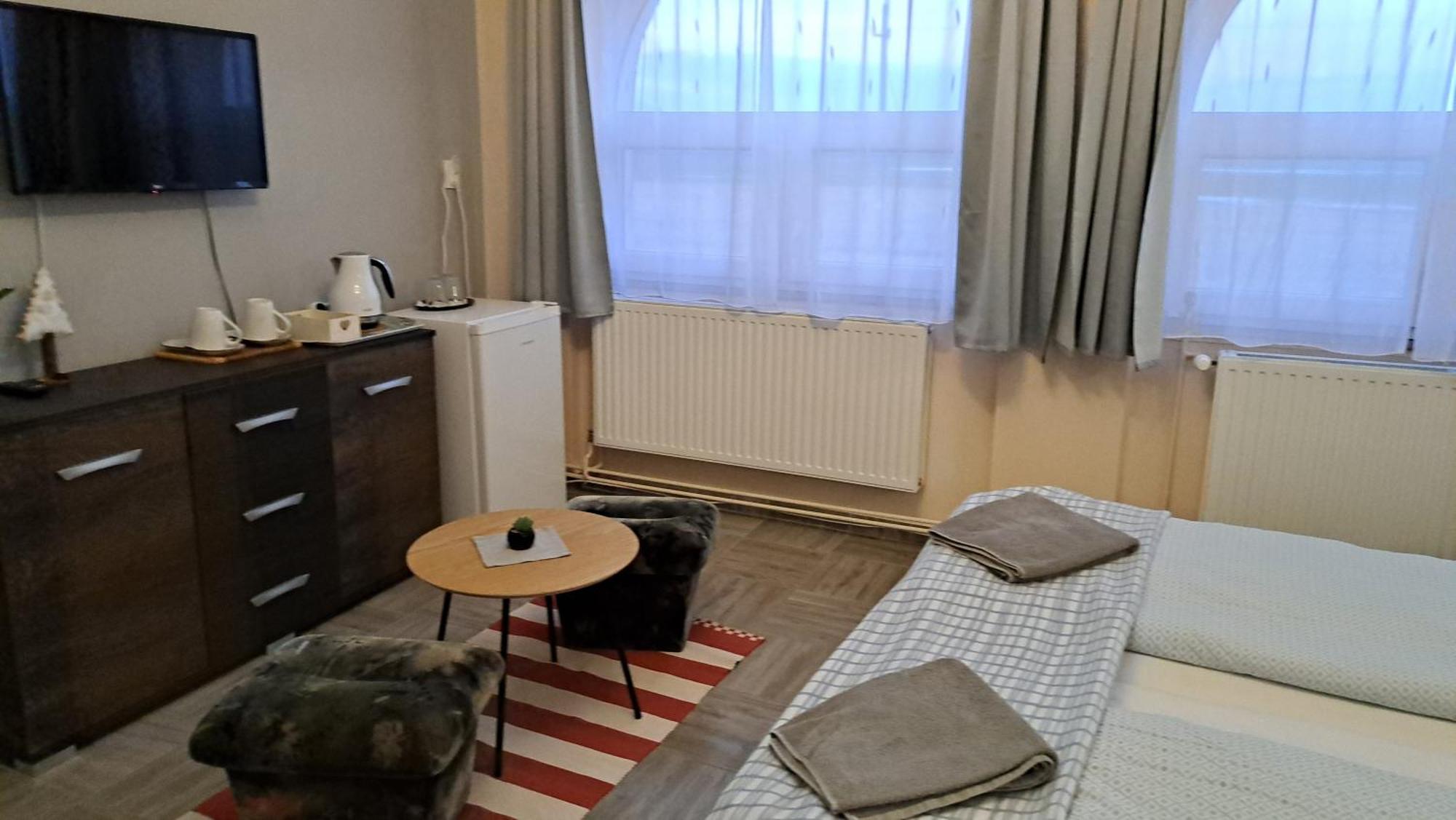 Kisdiofa Panzio Es Vendeglo Bed & Breakfast Vajdácska Eksteriør bilde