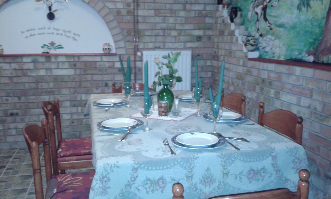 Kisdiofa Panzio Es Vendeglo Bed & Breakfast Vajdácska Eksteriør bilde