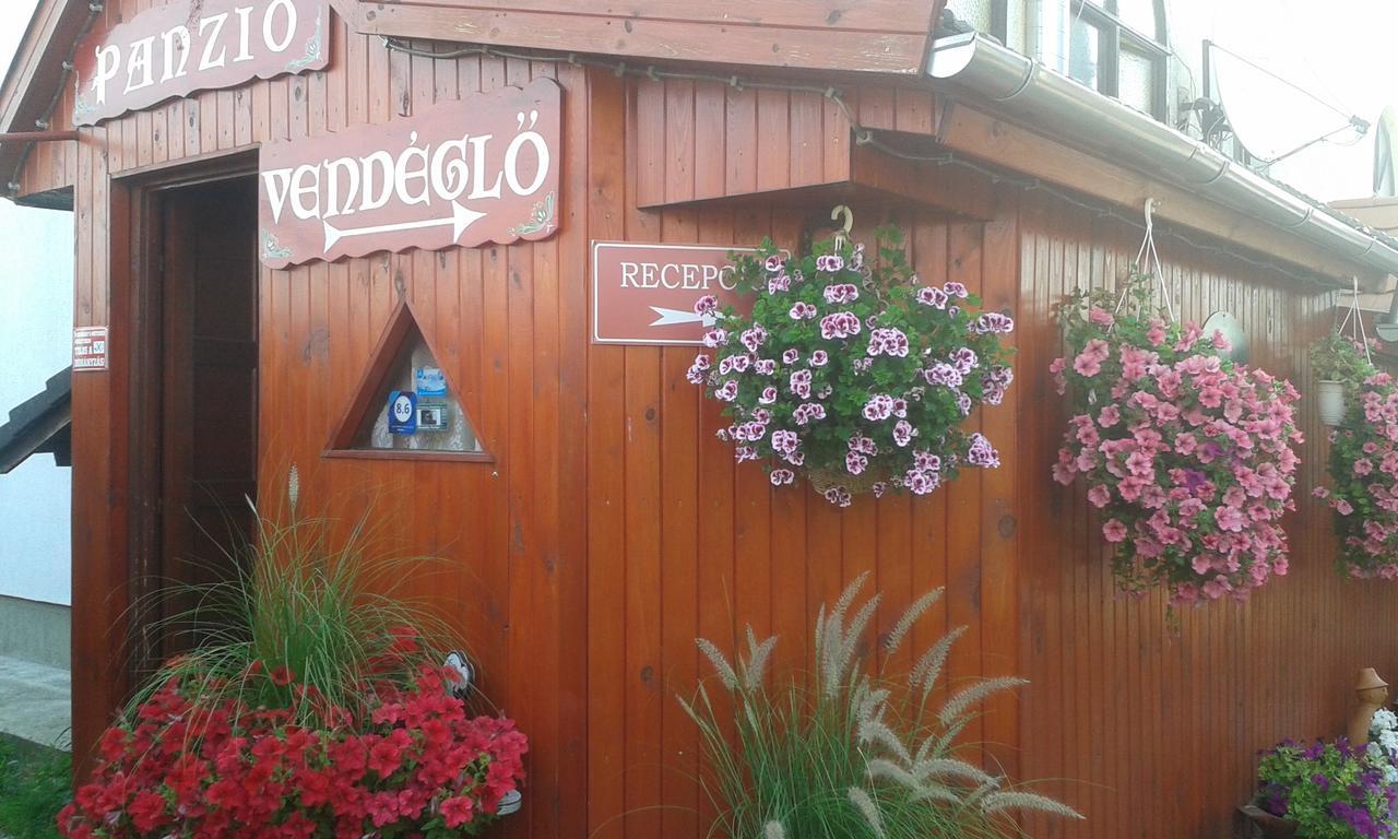 Kisdiofa Panzio Es Vendeglo Bed & Breakfast Vajdácska Eksteriør bilde