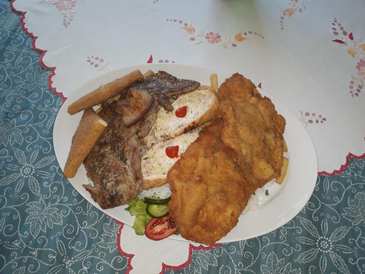 Kisdiofa Panzio Es Vendeglo Bed & Breakfast Vajdácska Eksteriør bilde